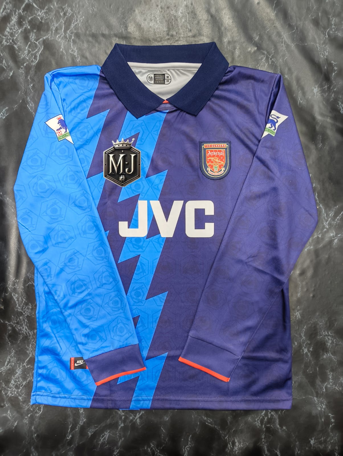 "ARSENAL 1995/96 AWAY KIT (BERGKAMP) FULL SLEEVE COLLAR EMBROIDERY  [[[A006]]] (("FSCLE"))