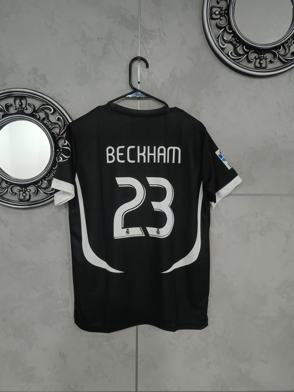 Real Madrid 2006–07 Away – Beckham Edition (Half Sleeve, Embroidered Premium) ⚫⚪✨ (Copy)