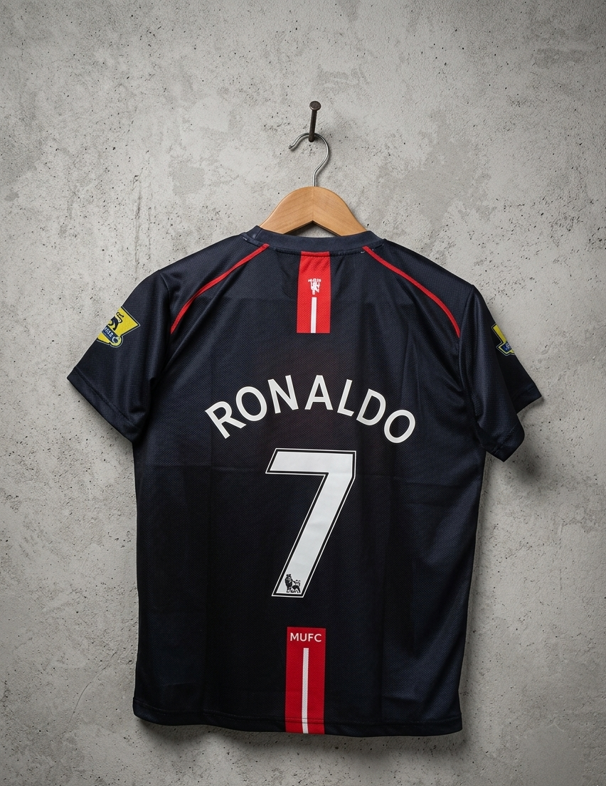 Manchester United 2006–07 Home – Ronaldo 7 Edition (Half Sleeve, Embroidered Crest) 🔴⚫⚡
