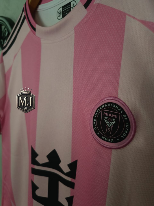 Inter Miami CF 2024–25 Home Jersey – La Familia Edition (Half Sleeve, Embroidered Crest) 🎀⚽🌴
