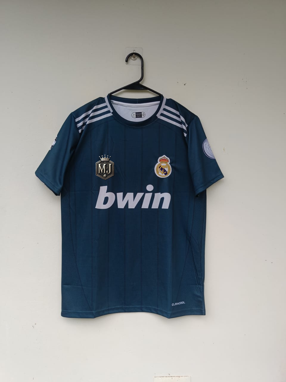 Real Madrid 2012–13 Third – Green Edition (Large, Official Patches, Adidas Originals) 💚 (Copy)