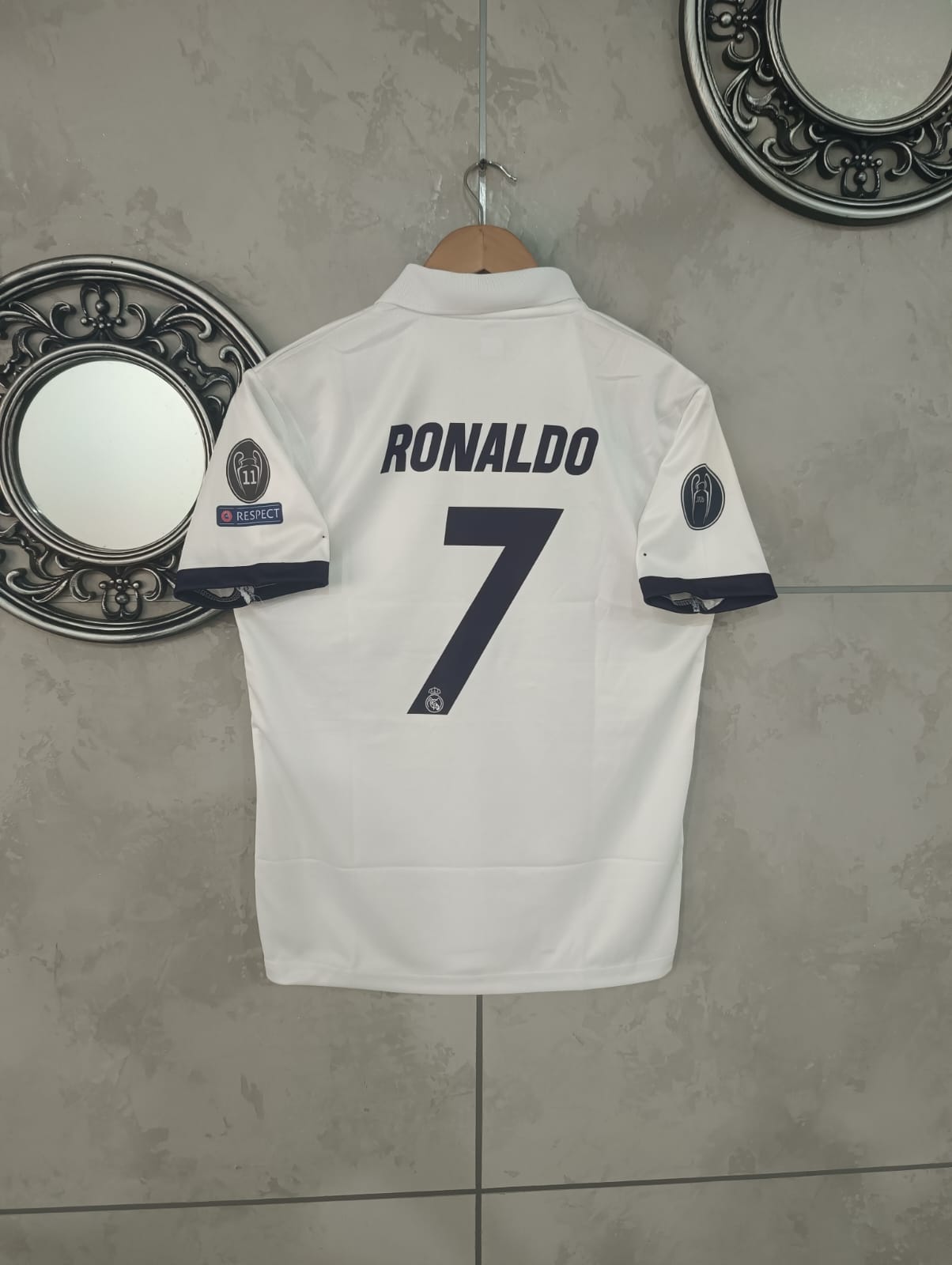 Real Madrid 2016-17 Home Half sleeve Embroidery (RONALDO)[[[A030]]](("HSCLE"))