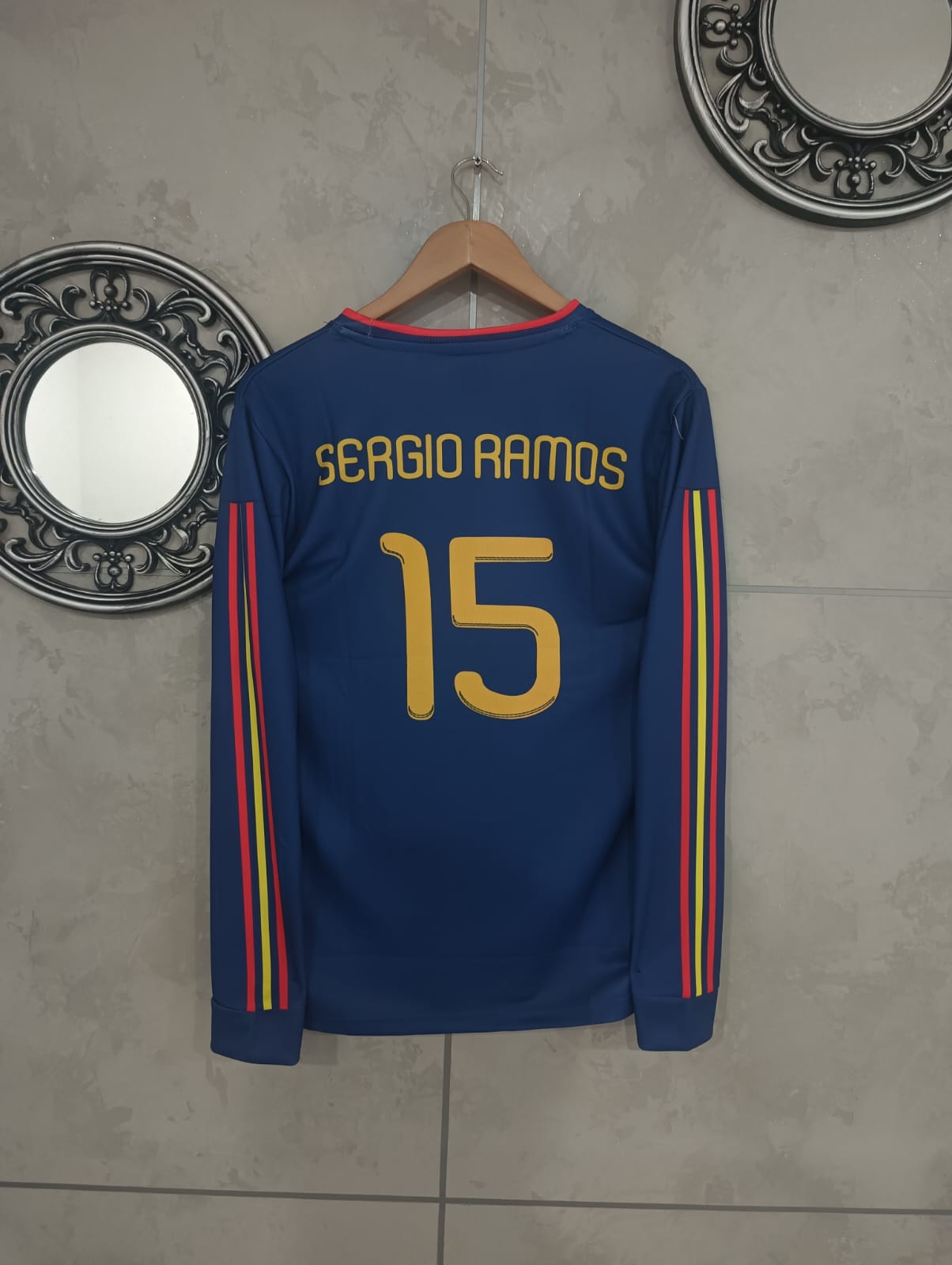 SPAIN 2010 AWAY SERGIO RAMOS WORLD CUP FULL SLEEVE EMBROIDERY [[[A100]]](("FSRNE"))
